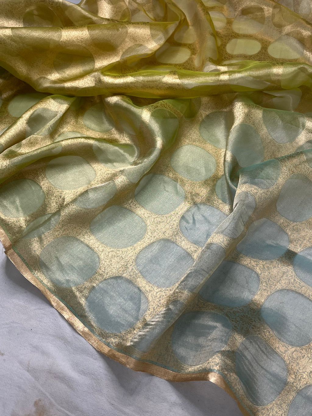 Pure Tissue Handloom Banarasi Saree