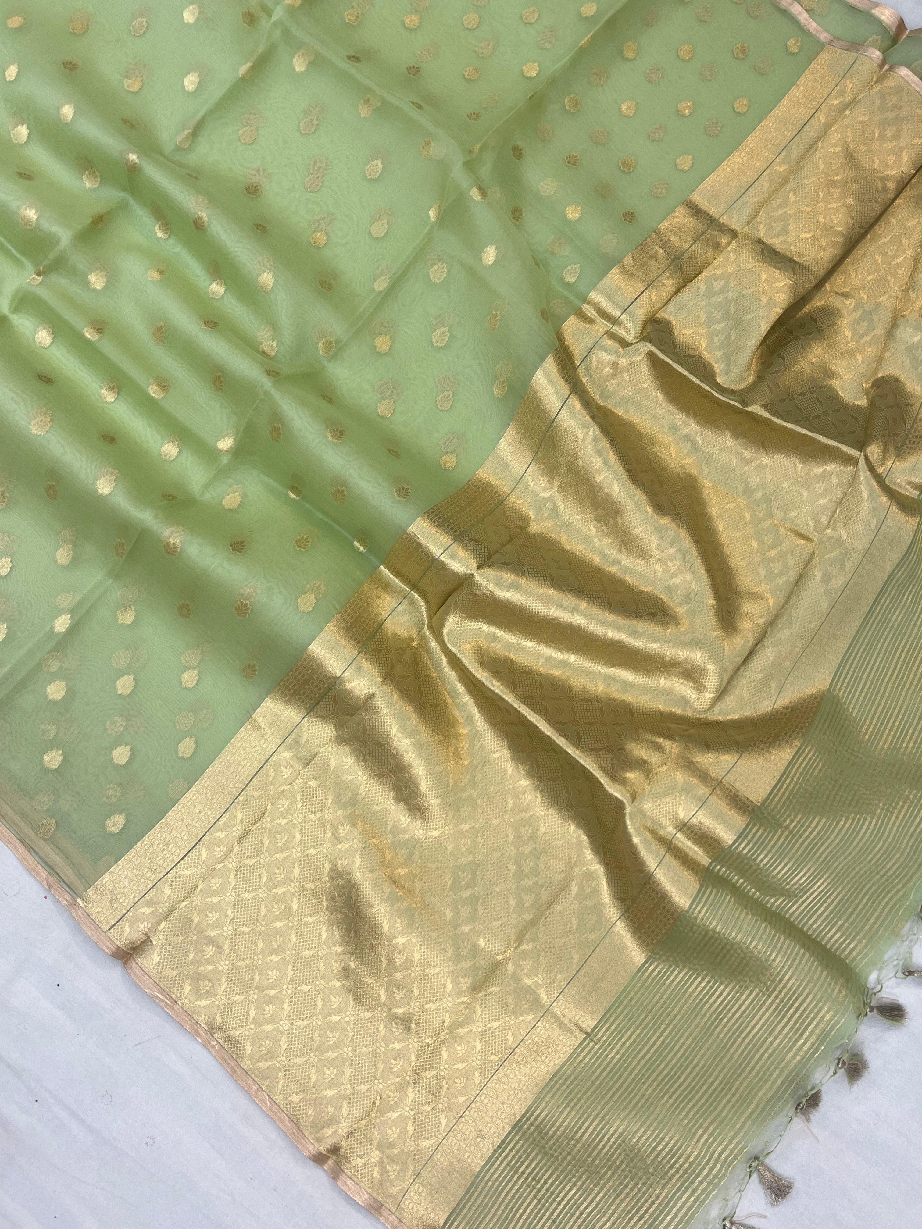 Pure Kora Handloom Banarasi Saree