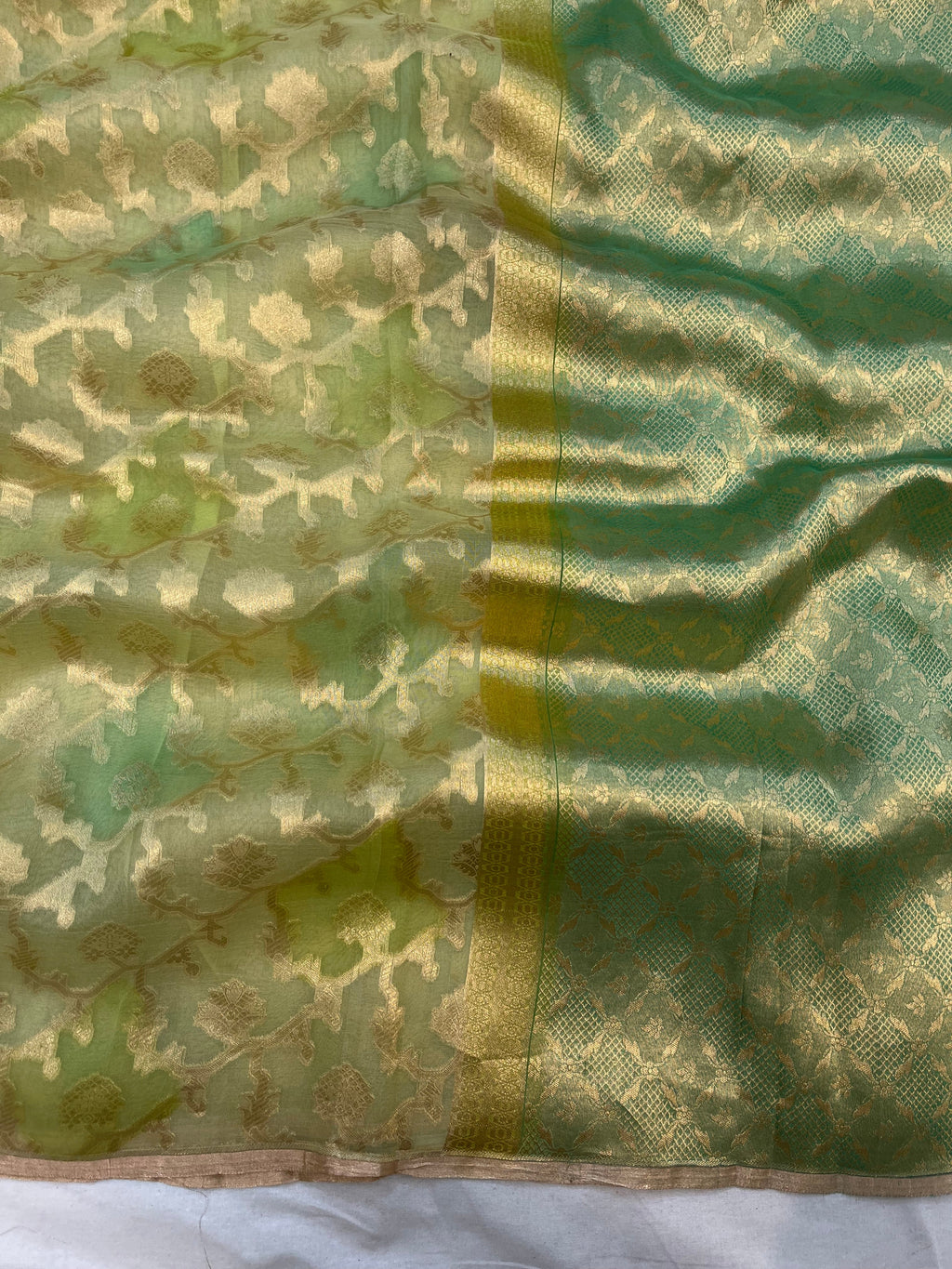 Pure Kora Handloom Banarasi Saree