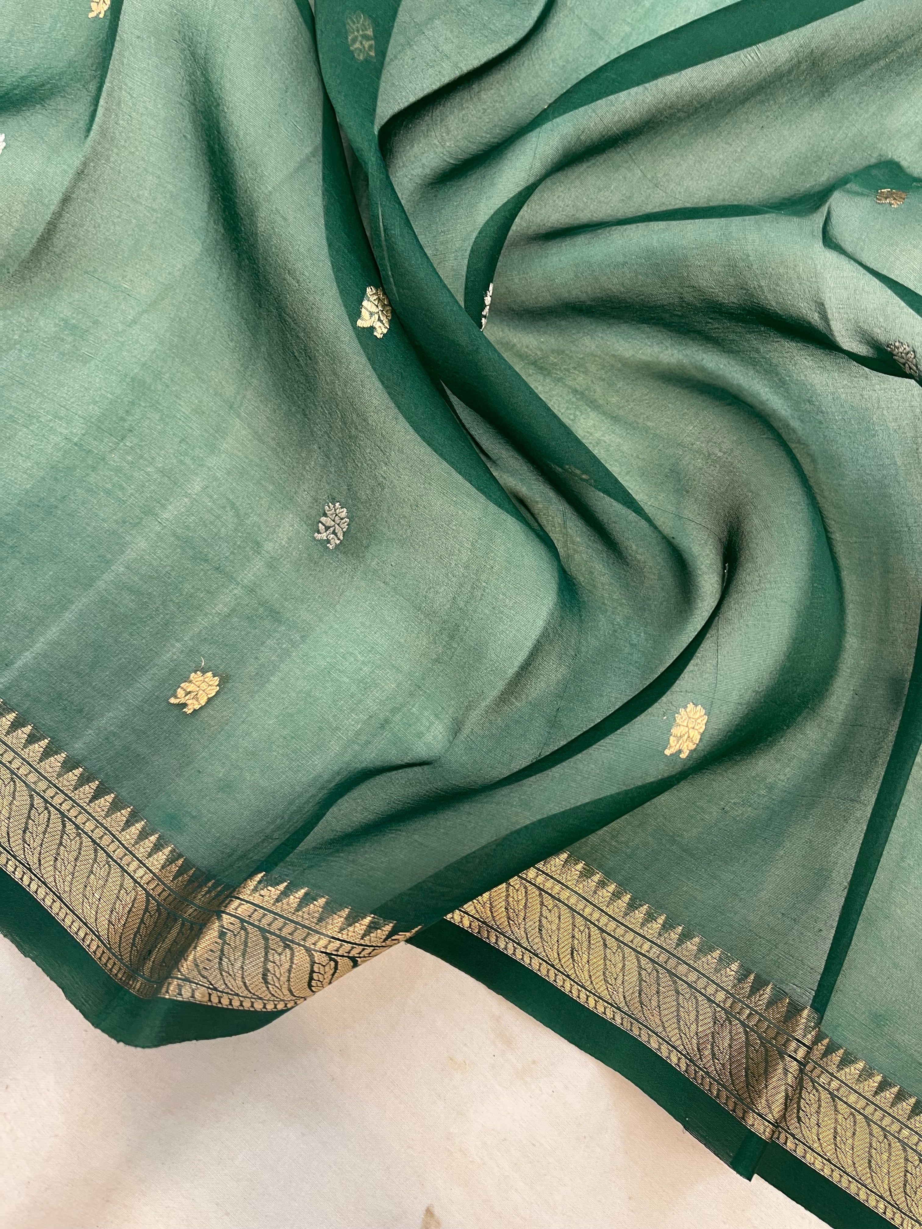 Pure Organza Handloom Banarasi Saree with Sona Rupa Buti