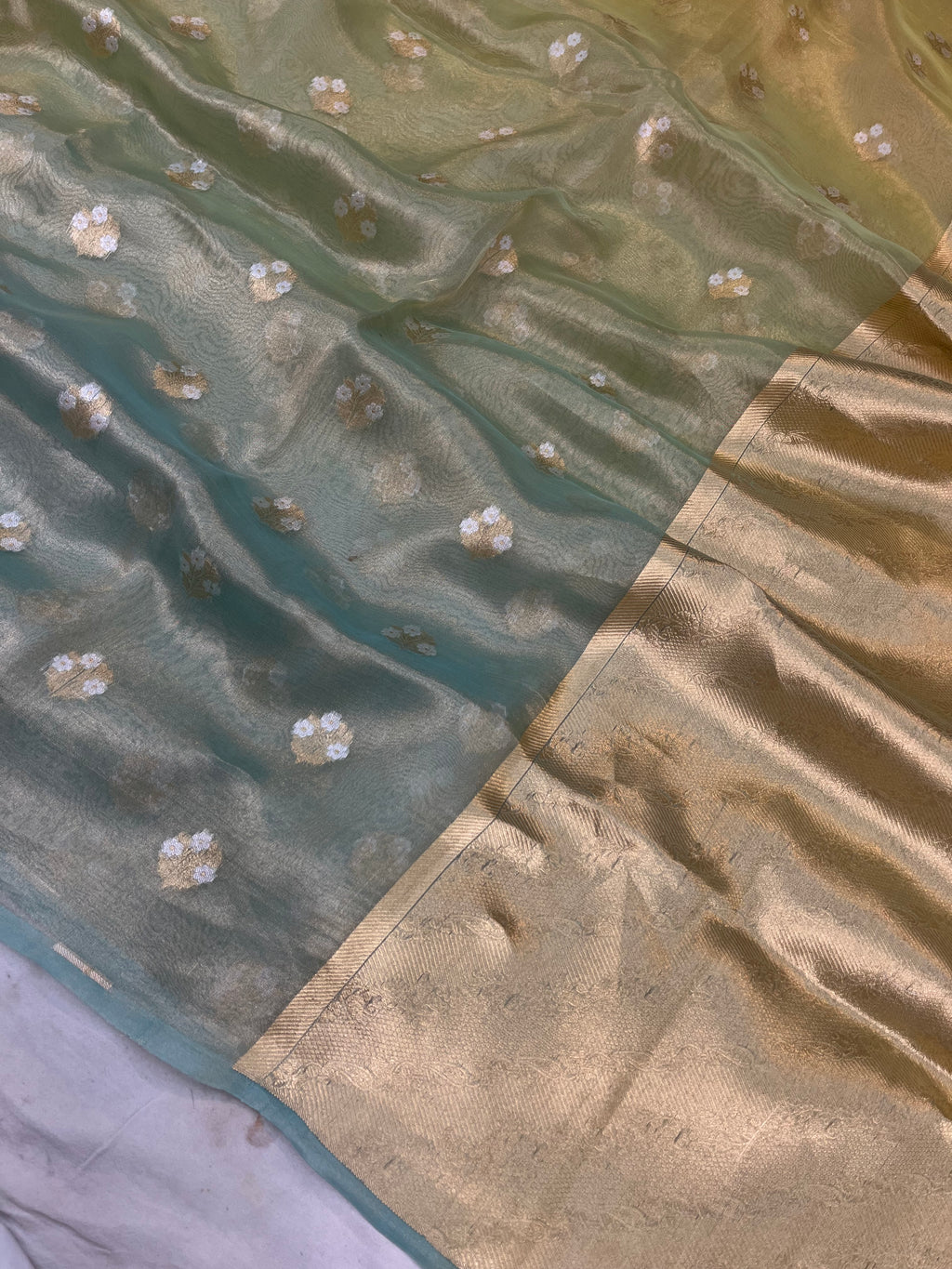 Pure Tissue Handloom Banarasi Saree