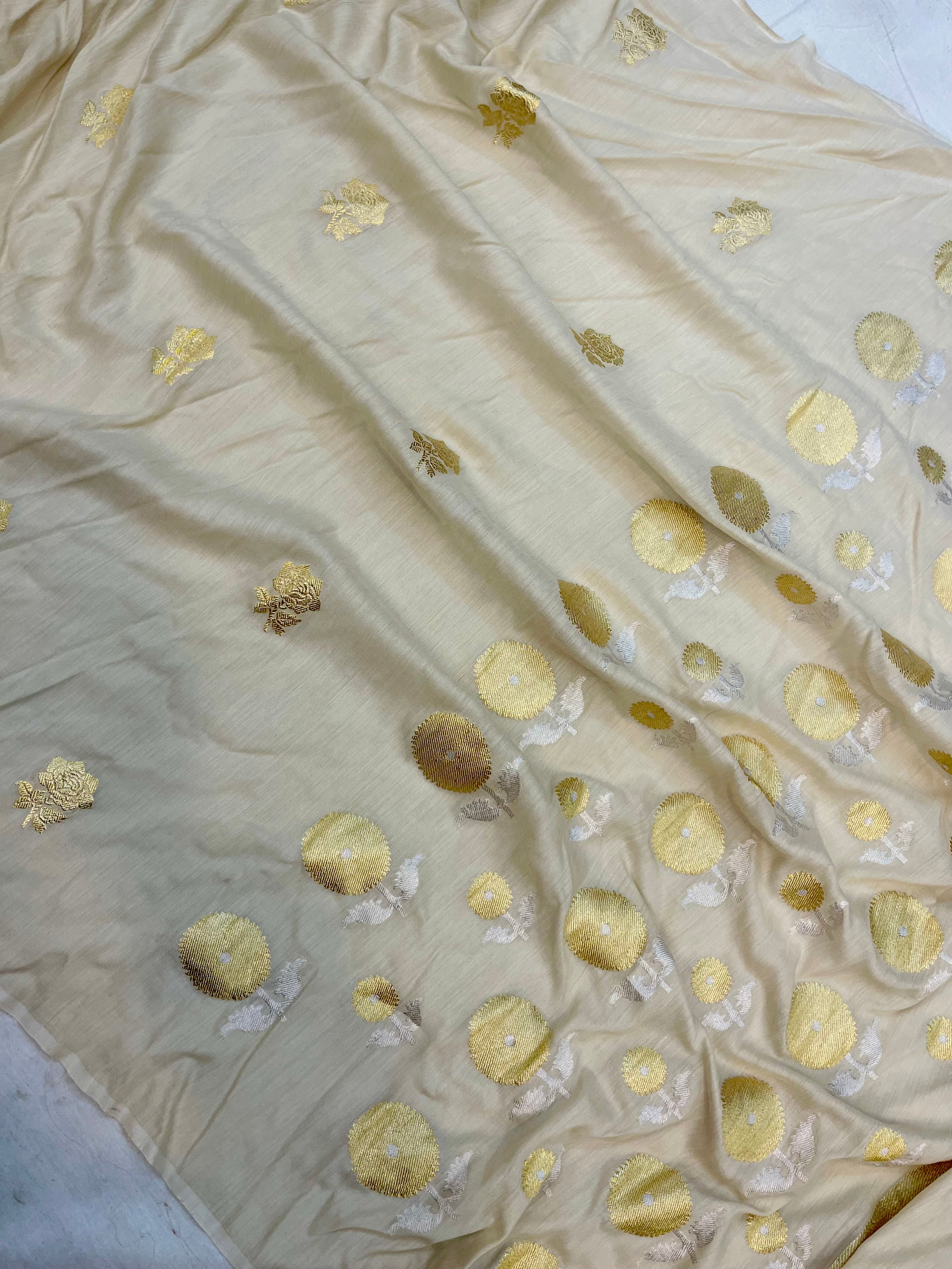 Natural Color Pure Monga Handloom Banarasi Saree