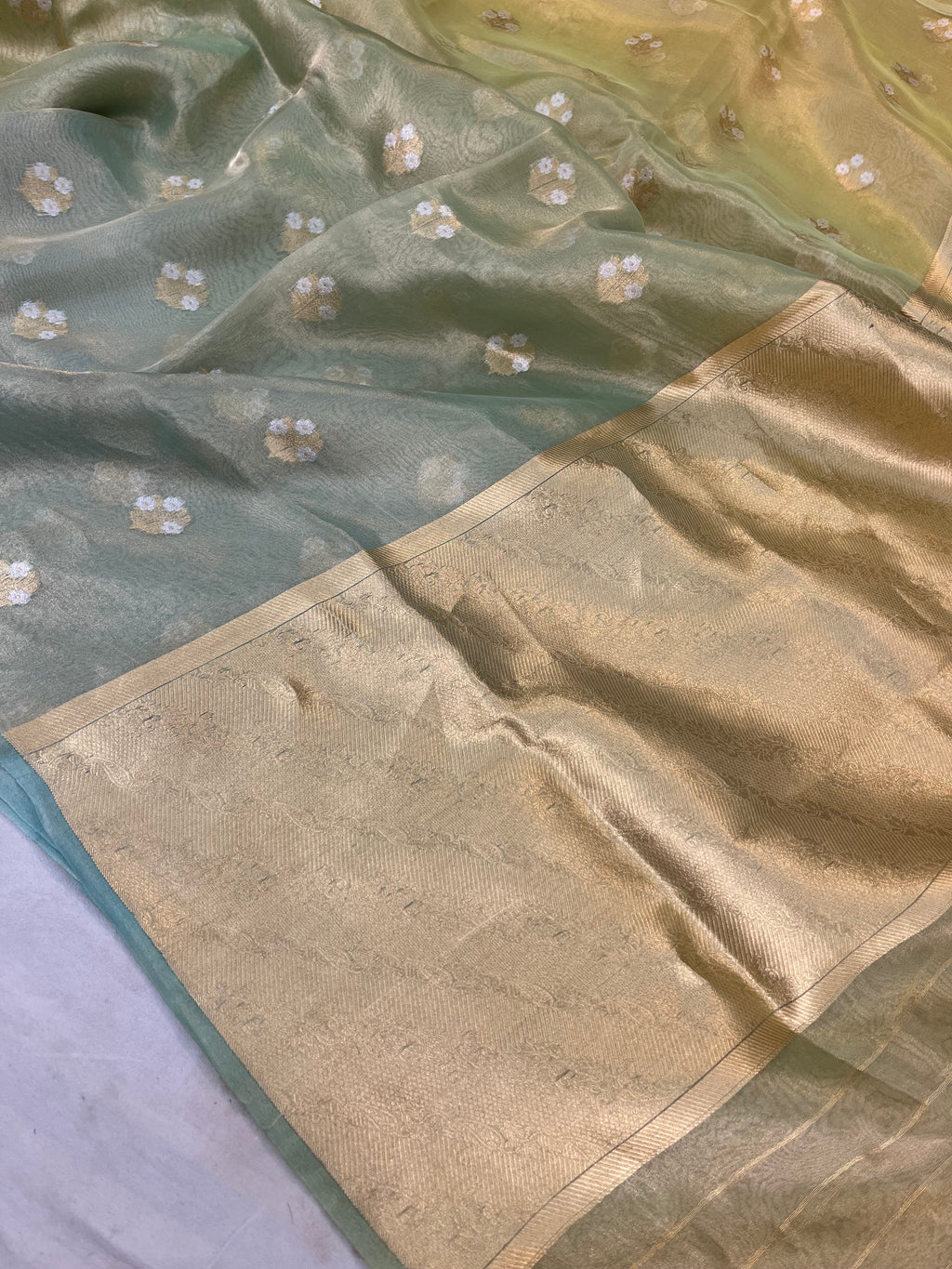 Pure Tissue Handloom Banarasi Saree