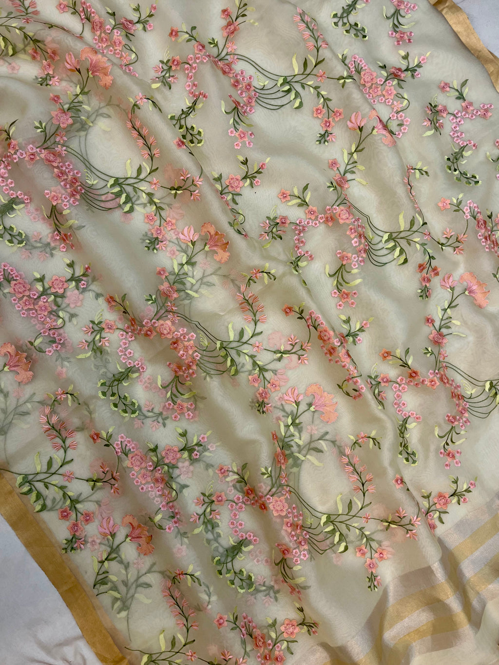 Pure Organza Chikankari Handloom Banarasi Saree