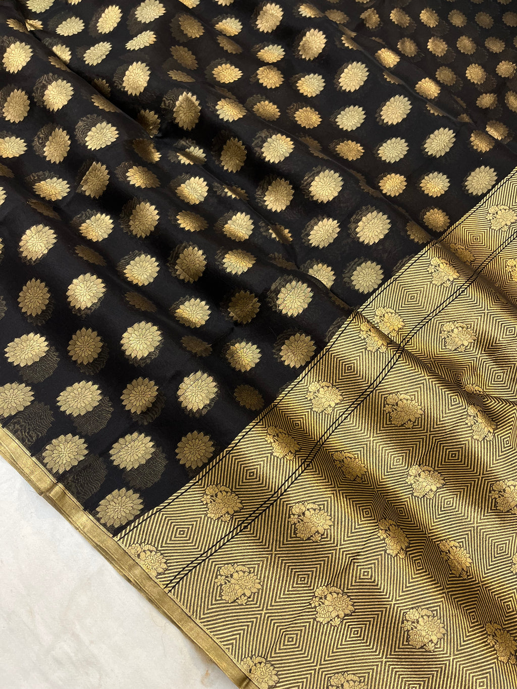 Pure Organza Handloom Banarasi Saree