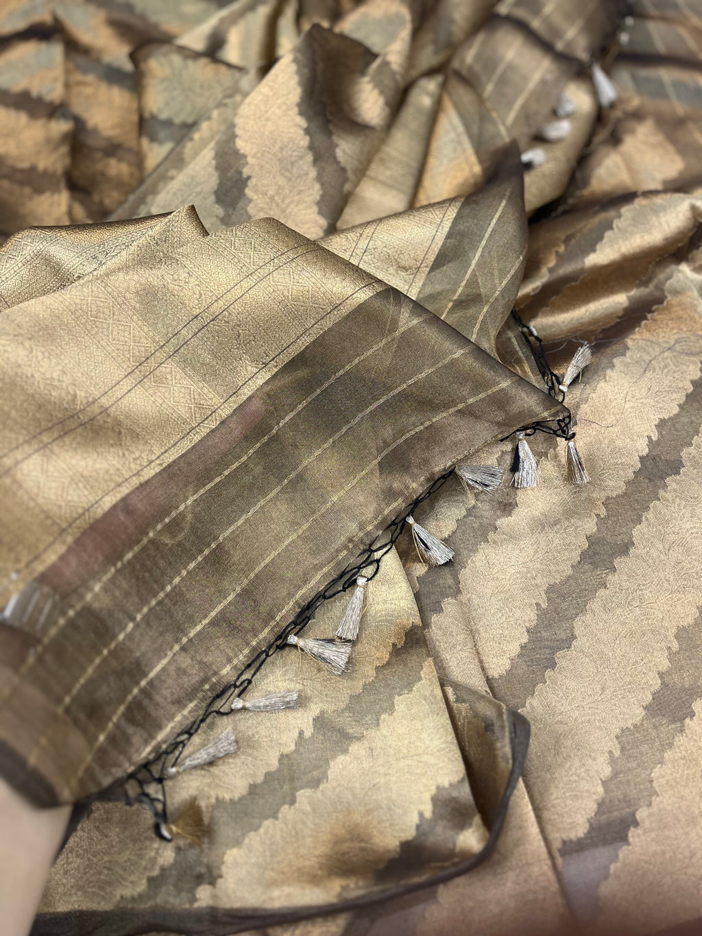 Pure Tissue Banarasi Saree