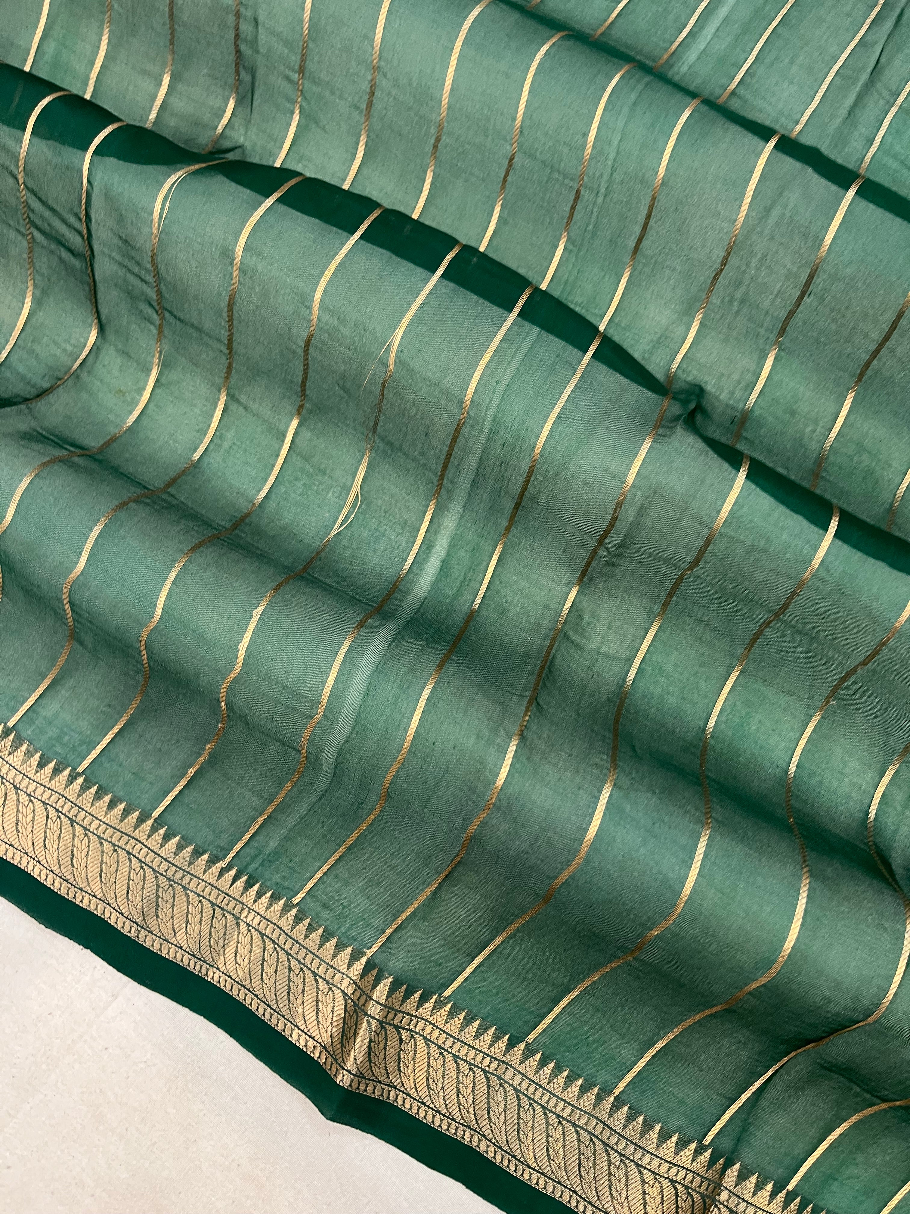Pure Organza Handloom Banarasi Saree with Sona Rupa Buti